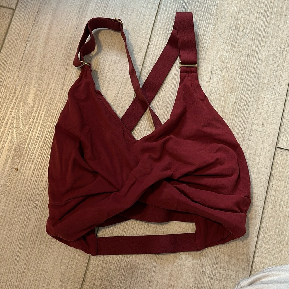 Buffbunny red sports bra size M